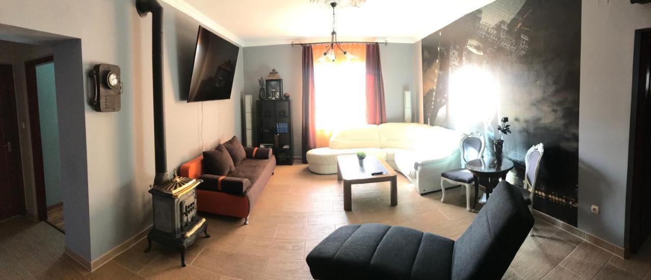 Eden Apartman Daire Algyo Dış mekan fotoğraf